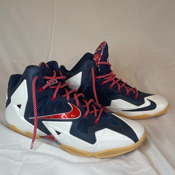 Nike LeBron 11 Independence Day Edition *Rare* Size 12 NEW - Picture 2 of 16